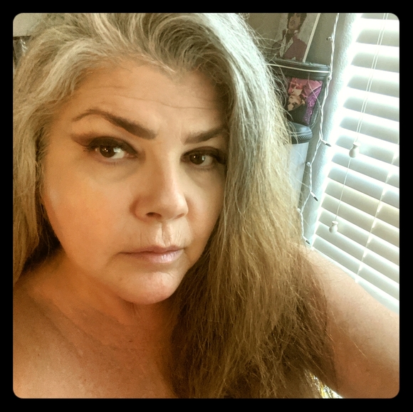 Meet your Posher, Amy - Picture 1 of 1